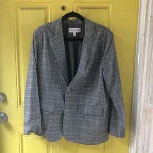 Over-sized menswear-style gray blazer